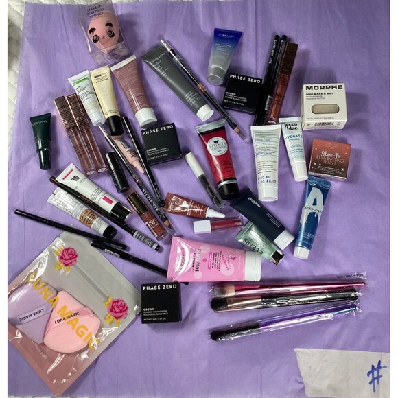 Luxury Skincare & Makeup Beauty Bundle With Multiple Brands & Products Cosmetics - Picture 1 of 4